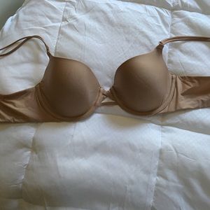 Victoria's Secret tshirt bra