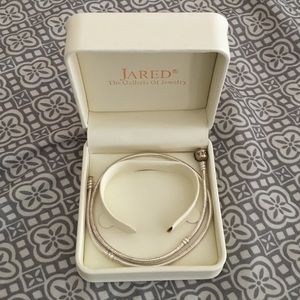 Jared Pandora necklace brand new never worn