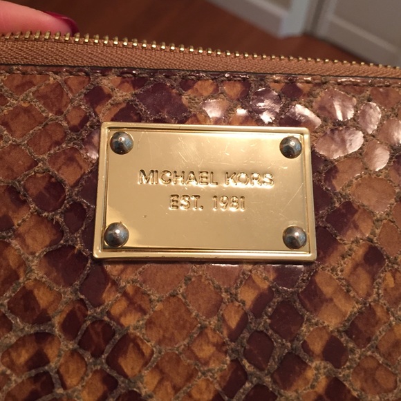 SOLD! Michael Kors snakeskin wristlet - Picture 3 of 4