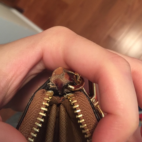 SOLD! Michael Kors snakeskin wristlet - Picture 4 of 4