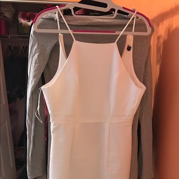 White simple dress but very cute! - Picture 1 of 4