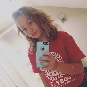 Meet your Posher, Olivia