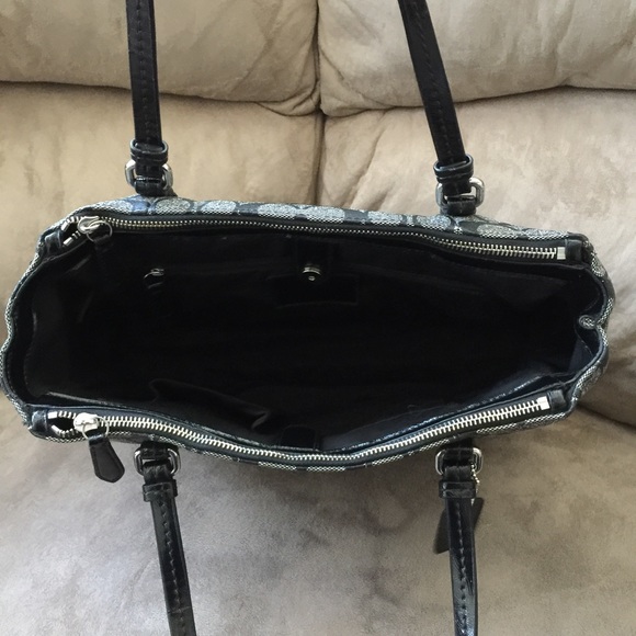 Sold on Ⓜ️ - Picture 2 of 4