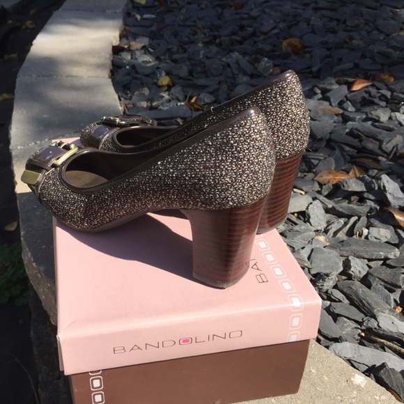 Brown Bandolino Heels - Picture 3 of 4