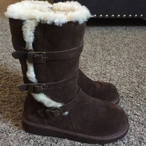 Kid Maddi chocolate uggs, like new!