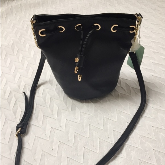 Deux Lux Handbags - Kendall mini bucket bag!💞