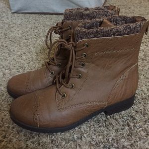 Brown combat boots, only worn once!