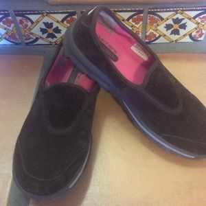 Sketchers brown suede go walk woman's size 6. 1/2