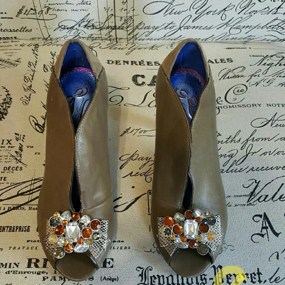 Poetic License Heels