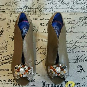 Poetic License Heels