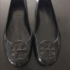 Black Tory Butch jelly flats.
