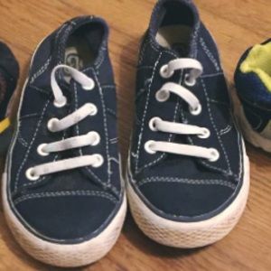 Toddler size 10 sneakers. Children's place.