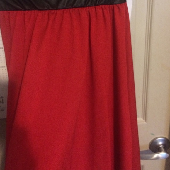Dress - Picture 4 of 4