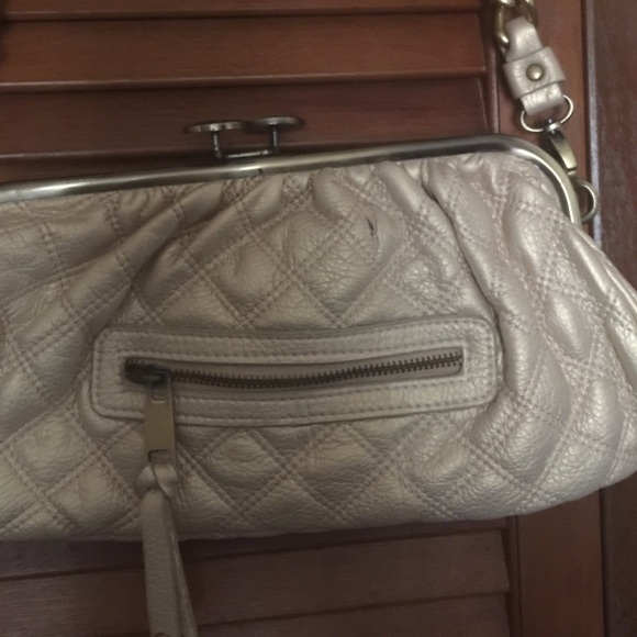 Handbag - Picture 3 of 4