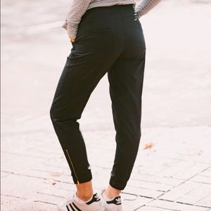 Albion fit jetsetter black pants