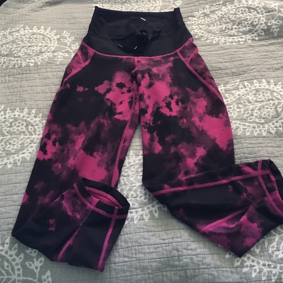 Lululemon workout pants