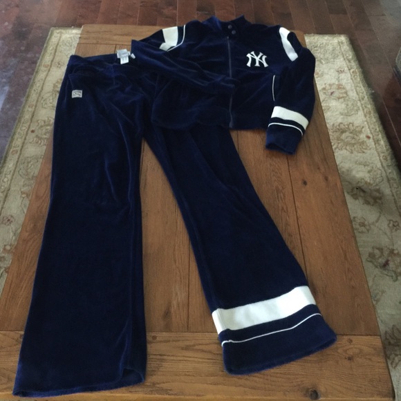 yankees tracksuit