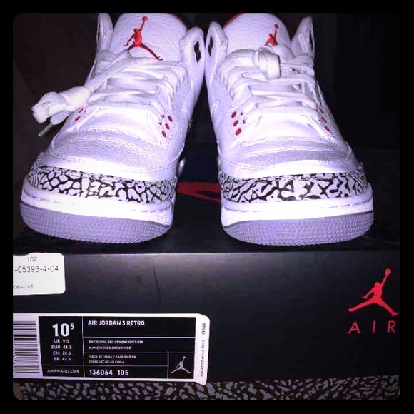 AIR JORDAN 3 RETRO (10.5)
