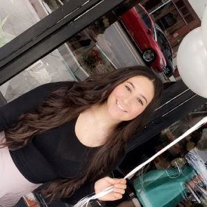 Meet your Posher, Stephanie