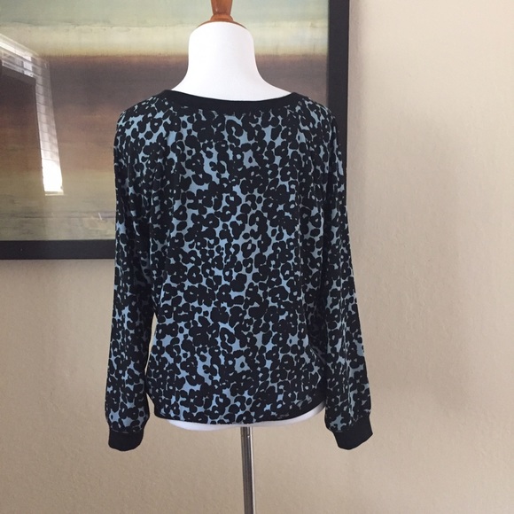 SOLD.Loft cheetah print blouse size small petite - Picture 3 of 4