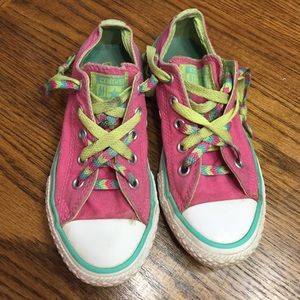 Girls converse