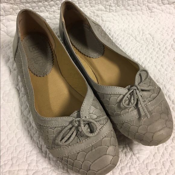 Latigo Leather Grey Flats. Fits size 7.5.
