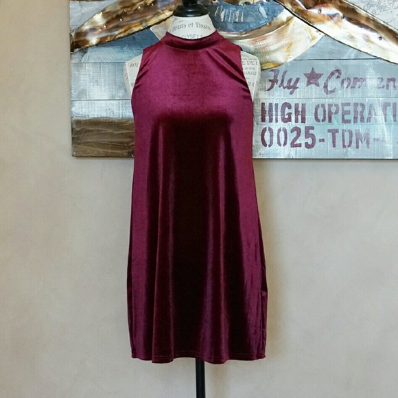 Festive velvet mini dress burgundy wine sleeveless - Picture 3 of 5