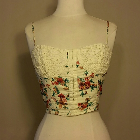 Lottie & Holly crop top