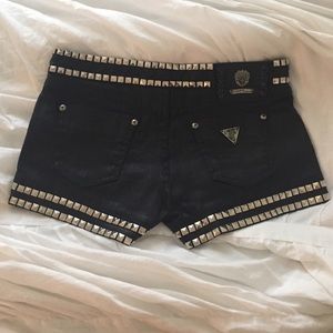 🔴PRICE DROP - Guess studded black shorts