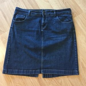 Old Navy denim pencil skirt.