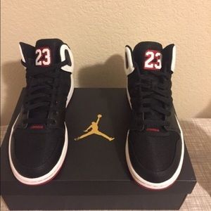 Jordan 1 Flight 4 size 8,5