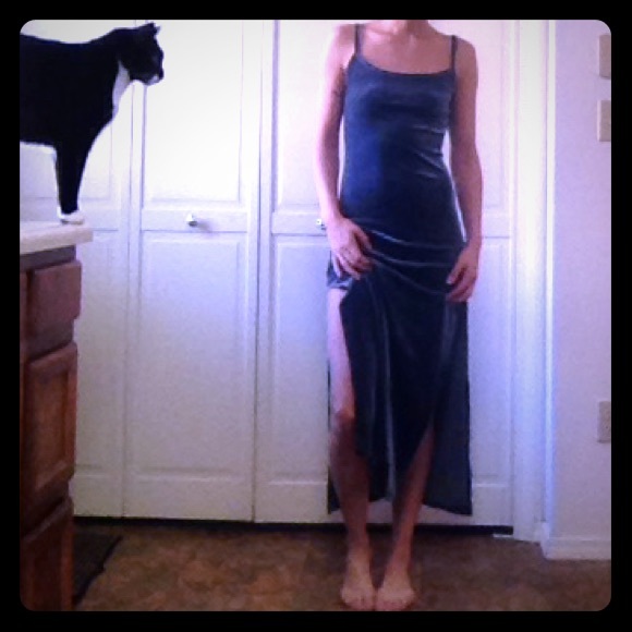 Time Together Dresses & Skirts - 🍁🍂Beautiful greyish blue velvet slit dress