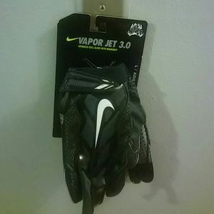 Nike vapor jet 3.0 football gloves.
