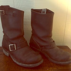 Frye women's engineer boot