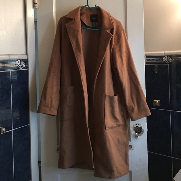 Soft camel coat, size medium perfect for fall.