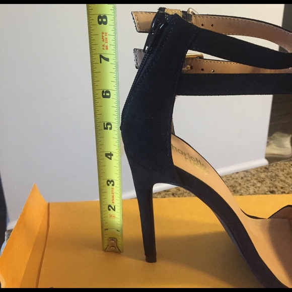 Heels - Picture 3 of 3