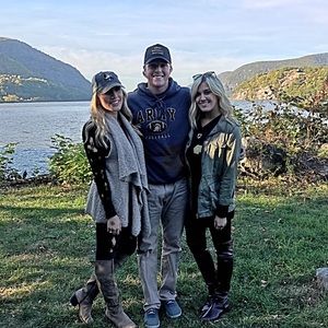 Meet your Posher, Logan