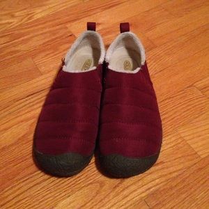 Keen slip on shoes