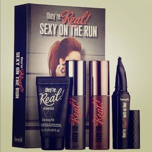 Benefit "Sexy on the run" box set