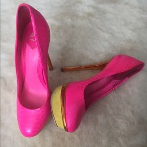 B Brian Atwood Platform Pumps in Pink size7