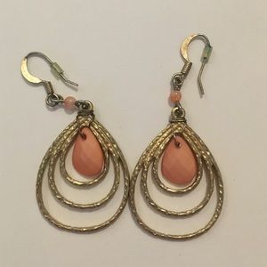 4 for $20 ♥️ Gold and peach crystal earrings