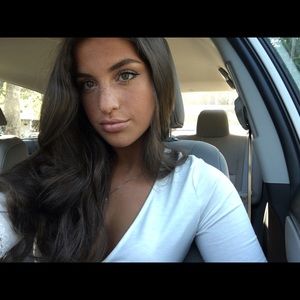 Meet your Posher, Julia