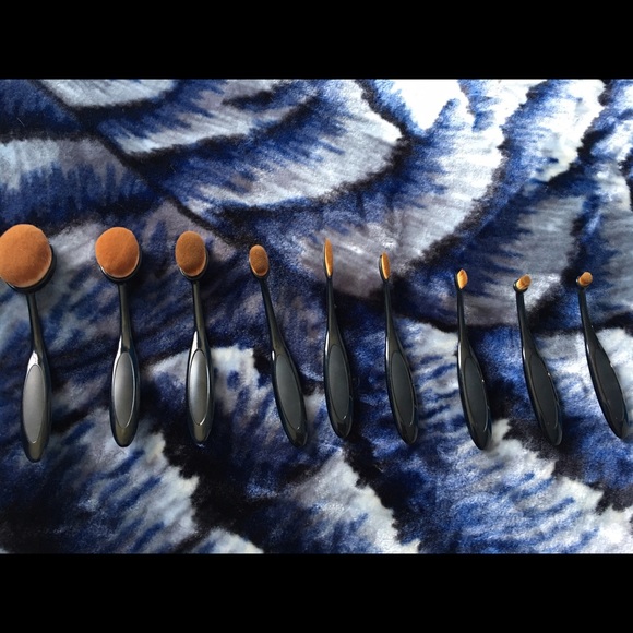 NEW 10 pc. Oval brush set