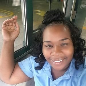 Meet your Posher, Latonya