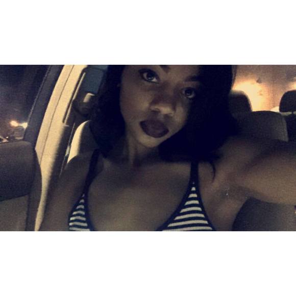 Meet your Posher, Alexis - Picture 1 of 1