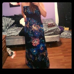 Maxi dress