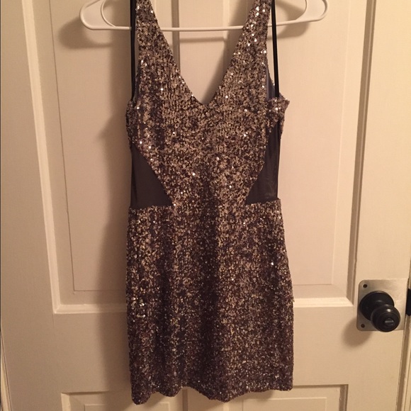 Bebe Sequined Silver Mini Dress XXS - Picture 2 of 3