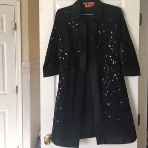 Long sequined black dinner jacket