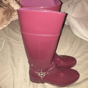 FINAL PRICE! BRAND NEW MK RAIN BOOTS!