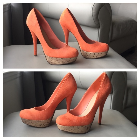 Shoes - Orange platformed pumps